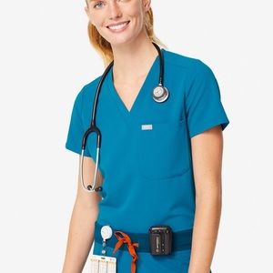 FIGS Catarina Scrub Top